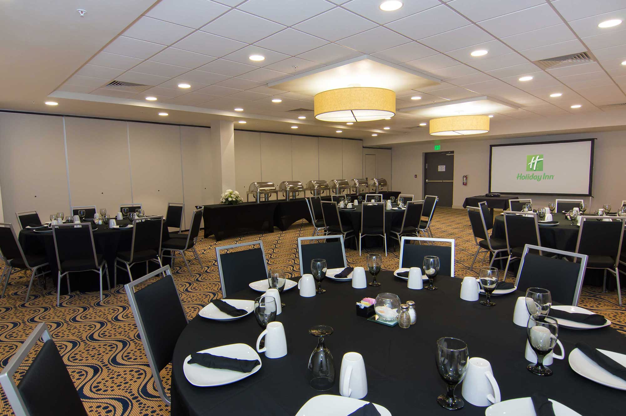 Flexible meeting space for receptions, banquets, parties